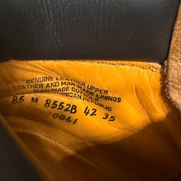 Timberland Women’s 6” Wheat Nubuck Leather Boots - Picture 10 of 11